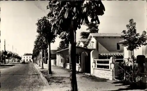 Ak Saujon Charente Maritime, Avenue de la Gare, Nouveaux Chalets