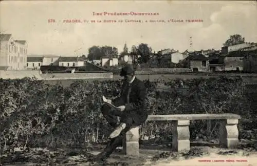 Ak Prades Pyrénées Orientales, Route de Cattlar, A Gauche, Ecole Primaire