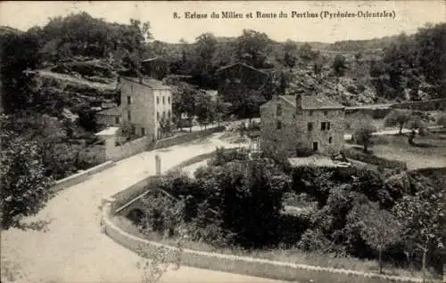 Ak Le Perthus Pyrénées Orientales, Ecluse du Milieu, Route du Perthus