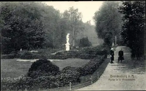 Ak Brandenburg an der Havel, in den Promenaden