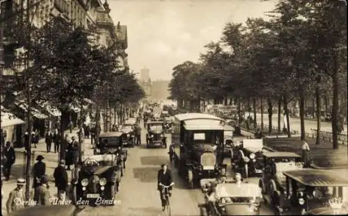 Ak Berlin Mitte, Unter den Linden, Autos