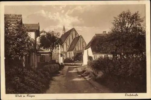 Ak Wiek auf Rügen, Dorfstraße, Kirche