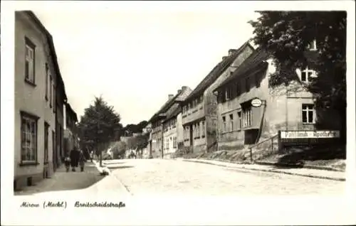 Ak Mirow in Mecklenburg, Breitscheidstraße, Poliklinik, Apotheke