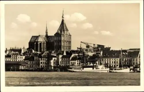 Ak Rostock in Mecklenburg, Hafen mit Marienkirche