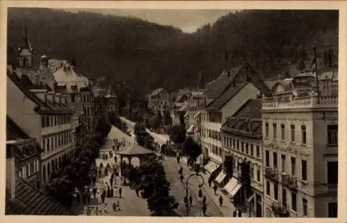 Ak Triberg im Schwarzwald, Der Kurplatz