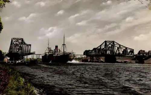 Ak Rendsburg in Schleswig Holstein, Nord-Ostsee-Kanal, Drehbrücke, Schiff