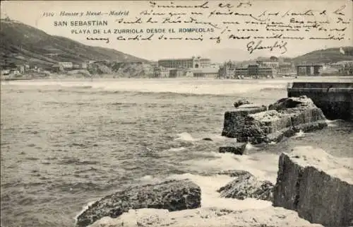 Ak Donostia San Sebastián Baskenland, Strand Zurriola vom Wellenbrecher aus