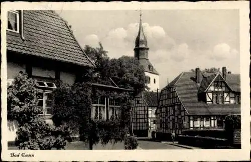 Ak Bad Essen in Niedersachsen, Teilansicht, Kirchturm, Fachwerkhäuser