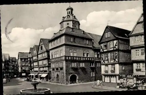 Ak Herborn in Hessen, Marktplatz, Rathaus, Brunnen, Fachwerkhaus