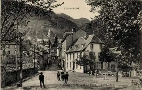 Ak Vic sur Cère Cantal, Grande Rue