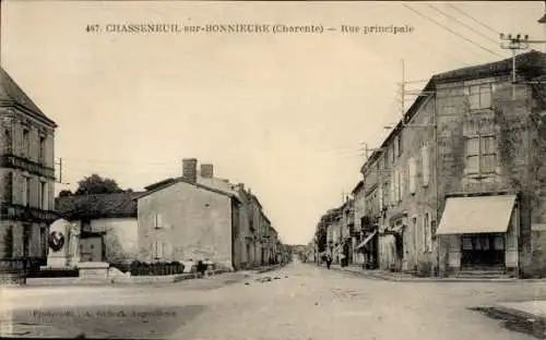 Ak Chasseneuil in Bonnieure Charente, Rue Principale