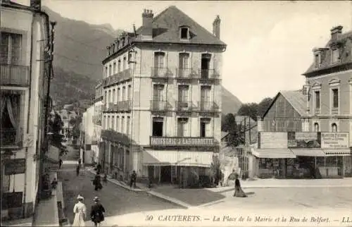 Ak Cauterets Hautes Pyrénées, Place de la Mairie, Rue de Belfort