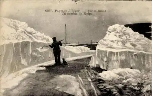 Ak Paysage d'hiver, sur la Route un comble de Neige