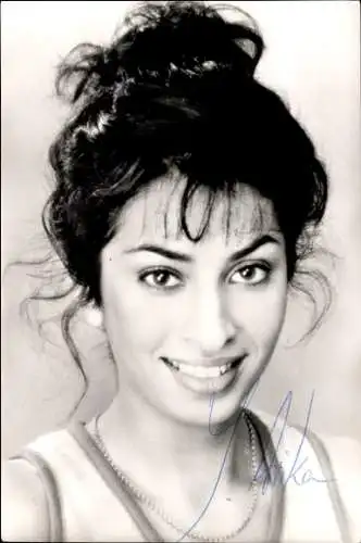 Ak Schauspielerin Jale Arikan, Portrait, Autogramm