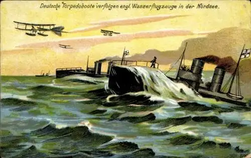 Ak Deutsche Kriegsschiffe, Torpedoboote verfolgen englische Wasserflugzeuge, Nordsee
