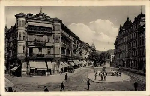 Ak Baden Baden, Partie am Leopoldsplatz, Denkmal, Passanten