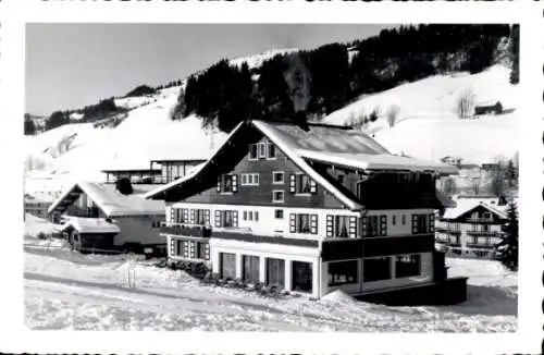 Ak Les Gets Haute Savoie, Hotel Christiana, Vue de la terrasse et des salons sur les cistes, Winter