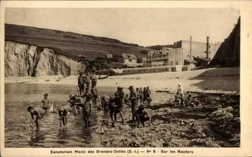 Ak Grandes Dalles Seine Maritime, Sanatorium Marin, Sur les Rochers, Strand