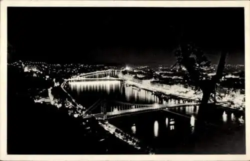 Ak Budapest Ungarn, Donauansicht bei Nacht