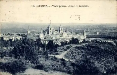 Ak San Lorenzo de El Escorial Madrid, Kloster Escorial, Gesamtansicht vom Romeral