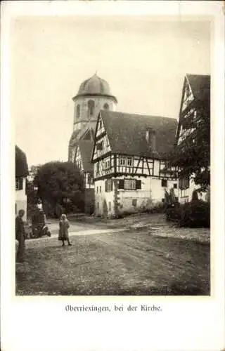 Ak Oberriexingen Kreis Ludwigsburg, Straßenpartie bei der Kirche, Fachwerkhaus