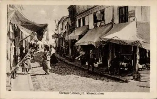 Ak Mazedonien, Straßenszene, Passanten, Marktstände