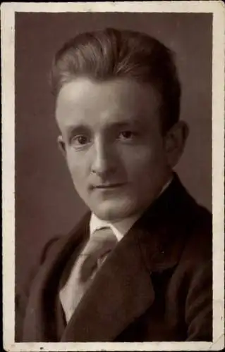 Foto Ak Schauspieler August Deuter, Portrait, 1919