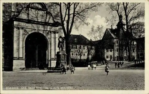 Ak Lutherstadt Eisenach in Thüringen, Bach Denkmal und Alte Residenz