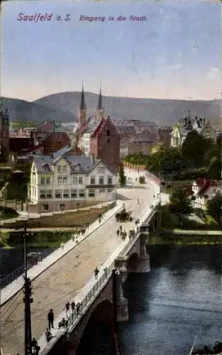 Ak Saalfeld, Blick auf den Ortseingang, Brücke, Kirche