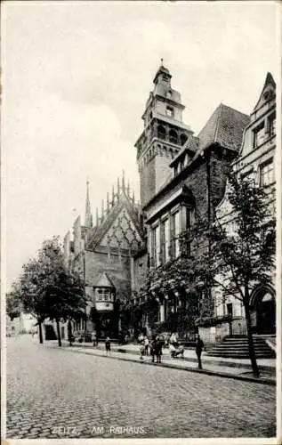 Ak Zeitz im Burgenlandkreis, Am Rathaus