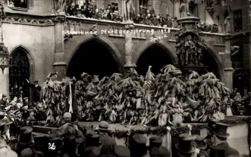 Foto München, Metzgersprung 1928, Spiesse, Zuschauer