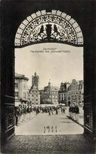 Ak Darmstadt in Hessen, Marktplatz, Schlosseingang, Soldaten