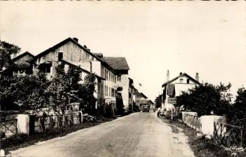 Ak Locum Haute-Savoie, Entree du Village