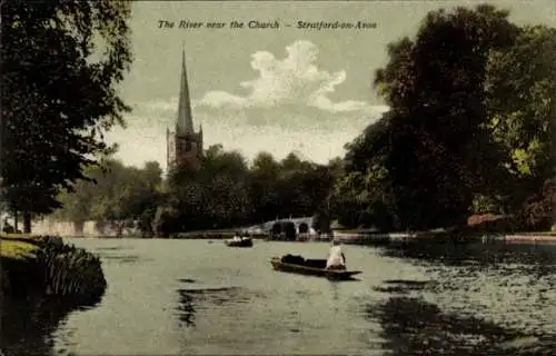 Ak Stratford-upon-Avon, Warwickshire, England, Fluss in der Nähe der Kirche