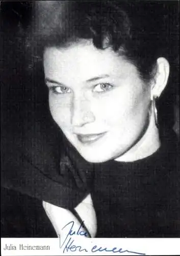 Ak Schauspielerin Julia Heinemann, Portrait, Autogramm