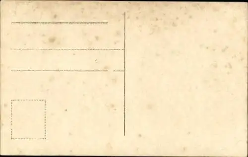 Foto Ak Soldat in Uniform, Porträt, Stuhl