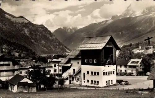 Ak Les Houches Haute Savoie, Gare de Depart du Teleferique de Bellevue