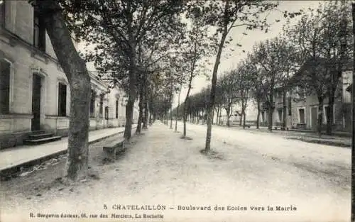 Ak Châtelaillon Charente Maritime, Boulevard des Ecoles vers la Mairie