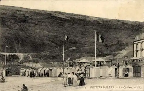 Ak Petites Dalles Seine Maritime, Badekabinen am Strand