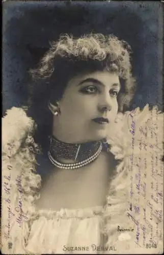 Ak Schauspielerin Suzanne Derval, Portrait