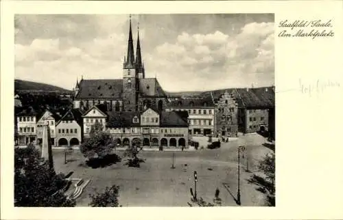 Ak Saalfeld an der Saale Thüringen, Marktplatz, Rathaus, Kirche, Denkmal