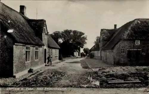 Ak Utersum Föhr in Nordfriesland, Alte Friesenhäuser