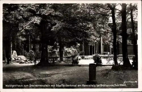 Ak Brotterode in Thüringen, Waldgasthaus zum Dreiherrnstein, Scheffeldenkmal