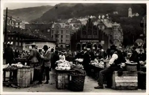 Ak Bergen Norwegen, Fischmarkt, Marktstände