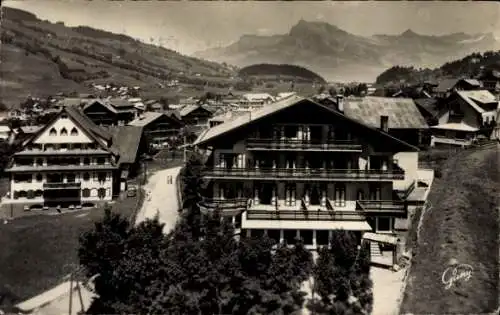 Ak Megève Haute Savoie, Route de Rochebrune, Gesamtansicht, Gebirge