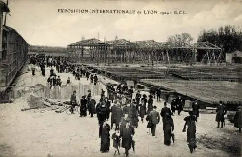 Ak Lyon Rhône, Kolonialausstellung 1914, Besucher