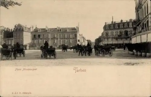 Ak Tarbes Hautes Pyrénées, Place Maubourguet