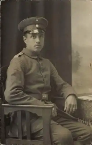 Foto Ak Deutscher Soldat in Uniform, Portrait, I WK