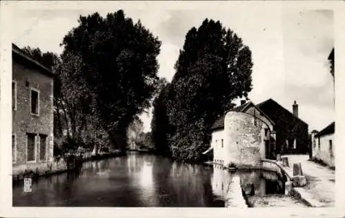 Ak Châteauroux Indre, Vue sur l'Indre vers le Club nautique