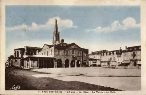 Ak Trie sur Baïse Hautes-Pyrénées, Eglise, Place, Mairie, Halle